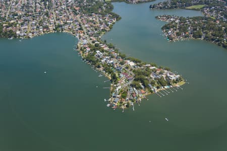 Aerial Image of KANGAROO POINT NEW SOUTH WALES WATER FRONT HOMES