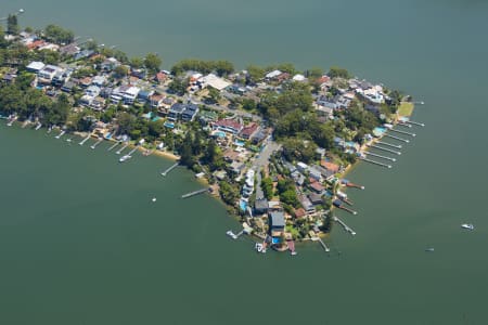 Aerial Image of KANGAROO POINT NEW SOUTH WALES WATER FRONT HOMES