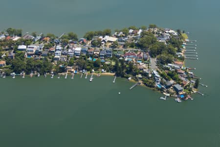 Aerial Image of KANGAROO POINT NEW SOUTH WALES WATER FRONT HOMES