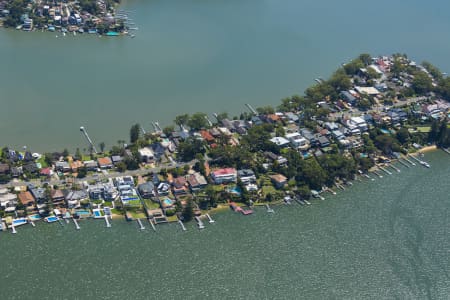 Aerial Image of KANGAROO POINT NEW SOUTH WALES WATER FRONT HOMES