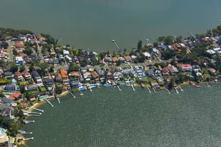 Aerial Image of KANGAROO POINT NEW SOUTH WALES WATER FRONT HOMES