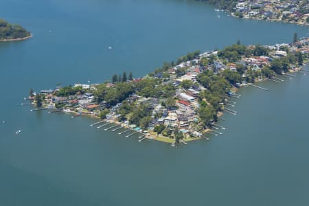 Aerial Image of KANGAROO POINT NEW SOUTH WALES WATER FRONT HOMES
