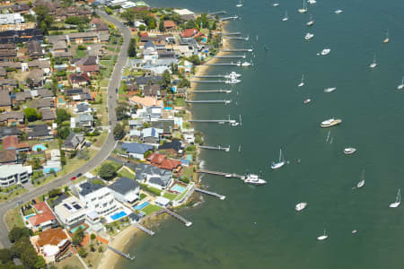 Aerial Image of TAREN POINT
