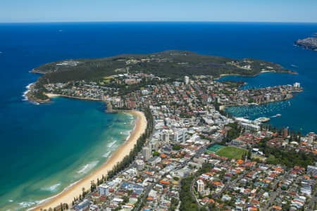 Aerial Image of QUEENSCLIFF, FRESHWATER & MANLY