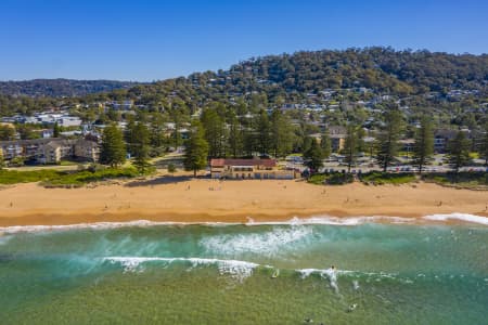 Aerial Image of NEWPORT BEACH AND SURF CLUB