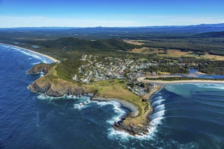 Aerial Image of CRESCENT HEAD