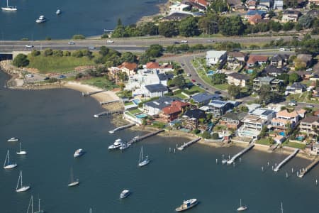 Aerial Image of TAREN POINT