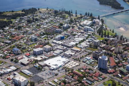Aerial Image of THE ENTRANCE