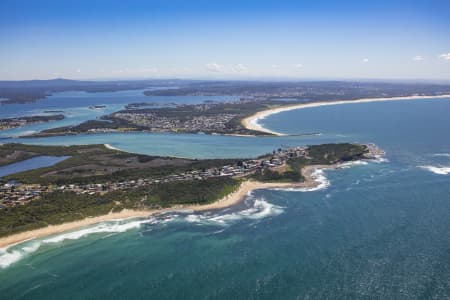 Aerial Image of CAVES BEACH