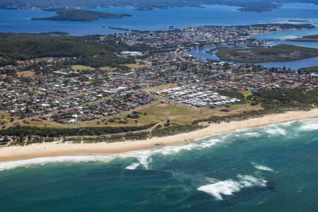 Aerial Image of CAVES BEACH