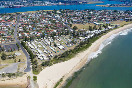 Aerial Image of STOCKTONBEACH HOLIDAY PARK