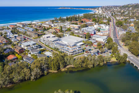 Aerial Image of NARRABEEN SHOPPING VILLAGE