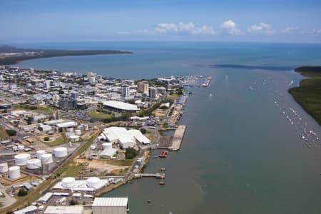 Aerial Image of CAIRNS CITY