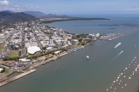 Aerial Image of CAIRNS CITY