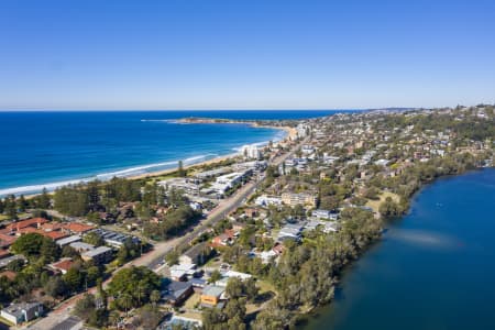 Aerial Image of NARRABEEN LAKEFRONT HOMES