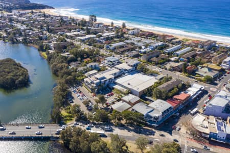 Aerial Image of NARRABEEN SHOPPING VILLAGE