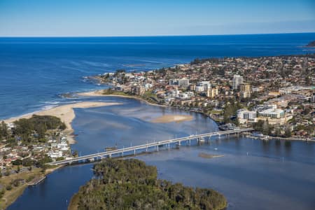 Aerial Image of THE ENTRANCE
