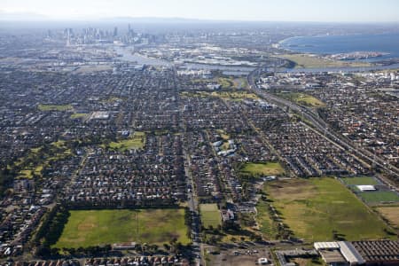 Aerial Image of YARRAVILLE TO THE CBD