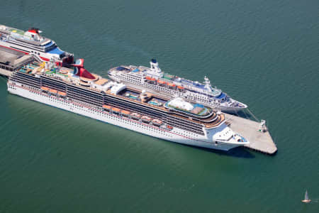 Aerial Image of CARNIVAL SPIRIT DOCKED AT STATIOIN PIER