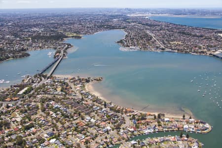Aerial Image of SYLVANIA WATERS