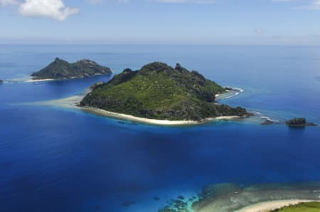 Aerial Image of MONURIKI, MONU & YANUYA