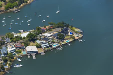 Aerial Image of GLADESVILLE, TENNYSON POINT & LOOKING GLASS BAY