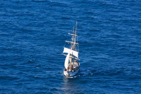 Aerial Image of SAILING SHIP OFF THE COAST OF VAUCLUSE & WATSONS BAY