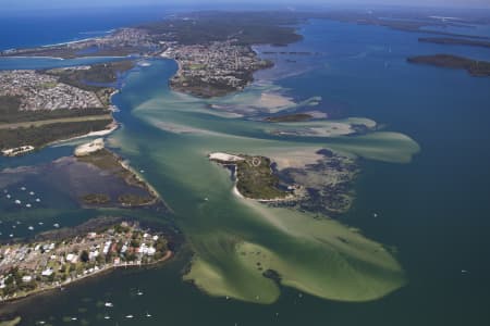 Aerial Image of SWANSEA & BLACKSMITHS