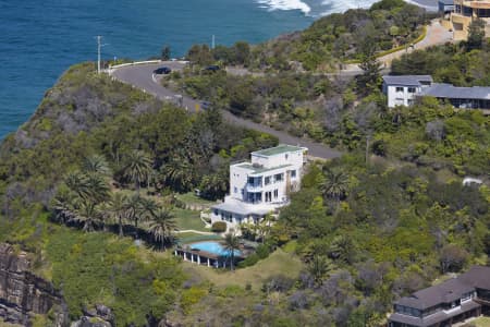 Aerial Image of LITTLE HEAD