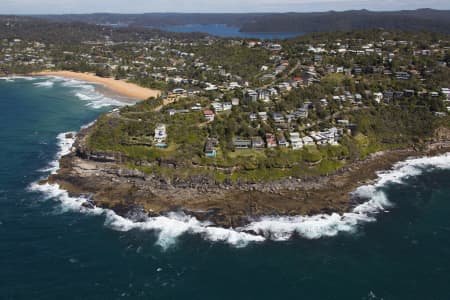 Aerial Image of LITTLE HEAD
