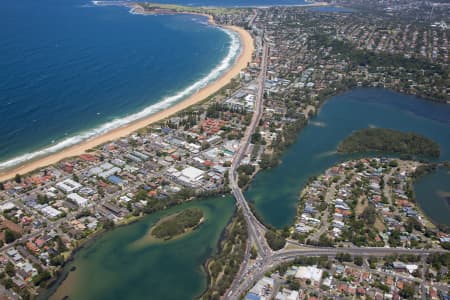 Aerial Image of NARRABEEN