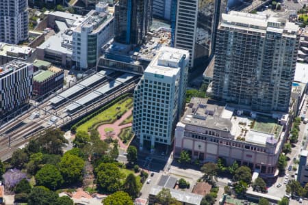 Aerial Image of CHATSWOOD CLOSE UP