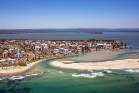 Aerial Image of THE ENTRANCE