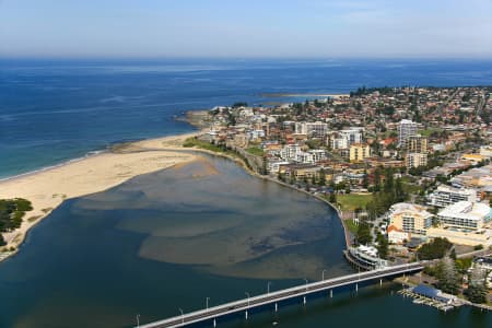 Aerial Image of THE ENTRANCE