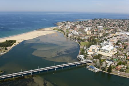 Aerial Image of THE ENTRANCE