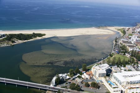 Aerial Image of THE ENTRANCE