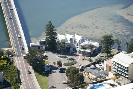 Aerial Image of THE ENTRANCE