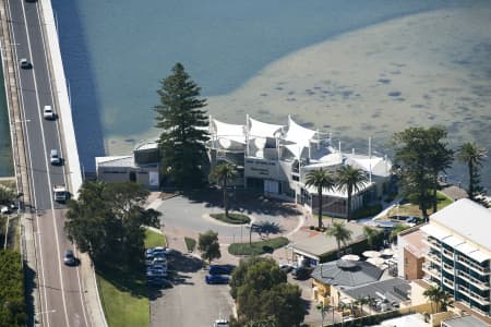 Aerial Image of THE ENTRANCE