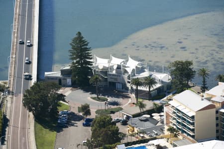 Aerial Image of THE ENTRANCE