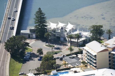 Aerial Image of THE ENTRANCE