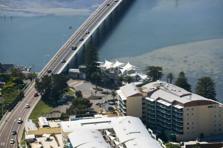 Aerial Image of THE ENTRANCE