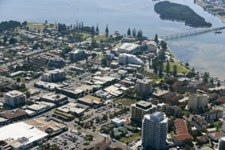 Aerial Image of THE ENTRANCE