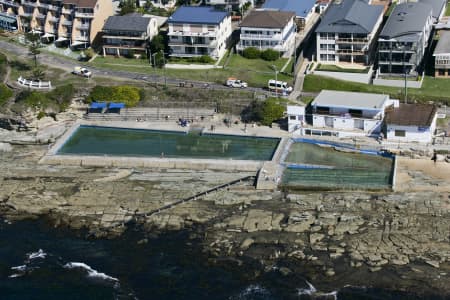 Aerial Image of THE ENTRANCE