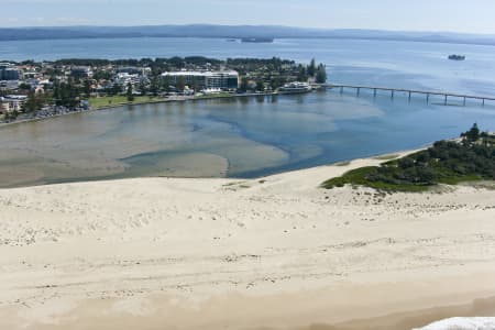 Aerial Image of THE ENTRANCE