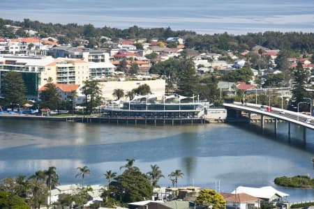 Aerial Image of THE ENTRANCE