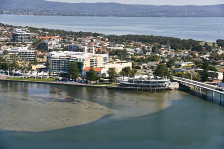 Aerial Image of THE ENTRANCE