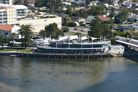 Aerial Image of THE ENTRANCE