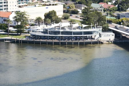 Aerial Image of THE ENTRANCE