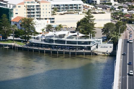Aerial Image of THE ENTRANCE