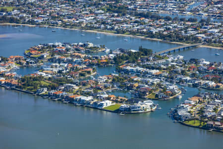 Aerial Image of PARADISE POINT